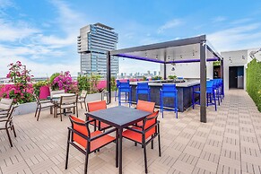 SERENA Hotel Aventura Miami, Tapestry Collection by Hilton