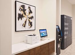 SERENA Hotel Aventura Miami, Tapestry Collection by Hilton