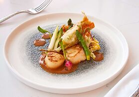 SERENA Hotel Aventura Miami, Tapestry Collection by Hilton