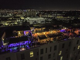 SERENA Hotel Aventura Miami, Tapestry Collection by Hilton