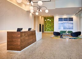 SERENA Hotel Aventura Miami, Tapestry Collection by Hilton