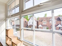 Rustic Holiday Home in Birmingham near Motorcycle Museum