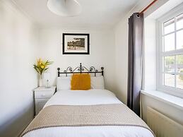 Rustic Holiday Home in Birmingham near Motorcycle Museum