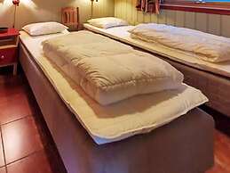 6 Person Holiday Home in Hosteland
