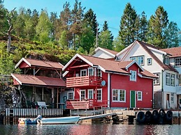 6 Person Holiday Home in Hosteland
