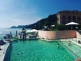 Elegant Apartment in Meina With Lake View