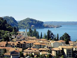 Elegant Apartment in Meina With Lake View