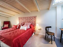 Luxurious Holiday Home in Acireale with Hot Tub