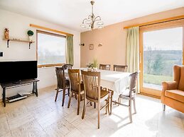 Quiet Valley View Retreat