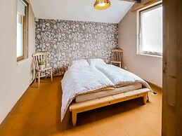 Quiet Valley View Retreat