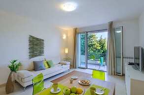 Spacious Villa With Pool