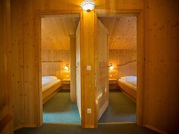 Chalet in Dachstein West With Shared Pool