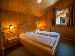 Chalet in Dachstein West With Shared Pool