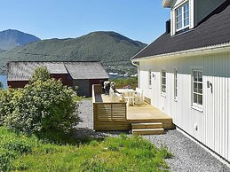 4 Person Holiday Home in Brattvag