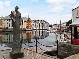 4 Person Holiday Home in Brattvag