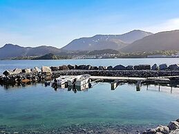 4 Person Holiday Home in Brattvag