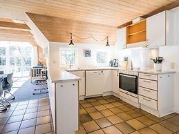 10 Person Holiday Home in Norre Nebel