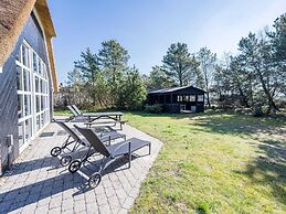 10 Person Holiday Home in Norre Nebel