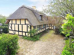 Idyllic Countryside Retreat-by Traum