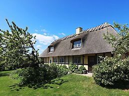 Idyllic Countryside Retreat-by Traum