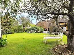 Idyllic Countryside Retreat-by Traum