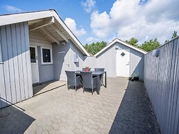 Charming Cottage Retreat-by Traum