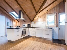 Charming Cottage Retreat-by Traum