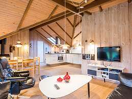 Charming Cottage Retreat-by Traum