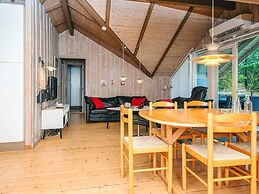 Charming Cottage Retreat-by Traum