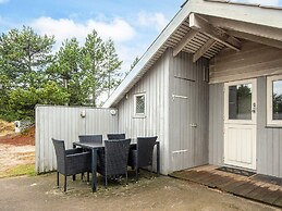 Charming Cottage Retreat-by Traum