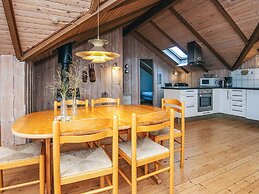 Charming Cottage Retreat-by Traum