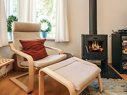Seaside Retreat-by Traum