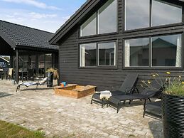 16 Person Holiday Home in Norre Nebel