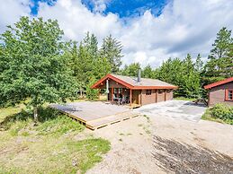 6 Person Holiday Home in Oksbøl