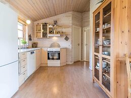 Seaside Cozy Cottage-by Traum