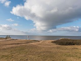 Seaside Cozy Cottage-by Traum