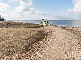 Seaside Cozy Cottage-by Traum