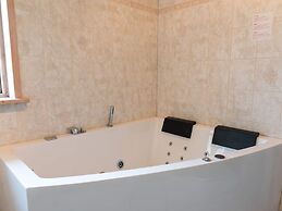 Seaside Cozy Cottage-by Traum