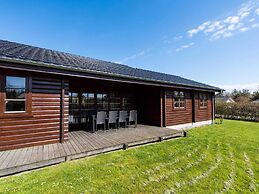 Seaside Cozy Cottage-by Traum