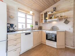 Seaside Cozy Cottage-by Traum