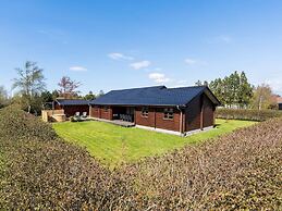 Seaside Cozy Cottage-by Traum