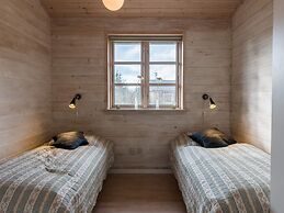 Seaside Cozy Cottage-by Traum