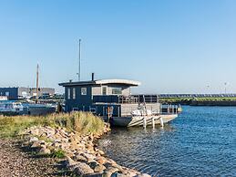 Seaside Serenity in Hvide Sande-by Traum