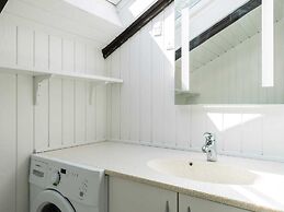 Cozy Cottage Retreat in Blavand-by Traum