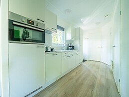 Modern Chalet With Dishwasher, Near Utrecht