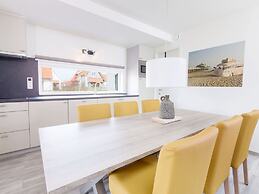 Comfy Holiday Home, Beach Within Walking Distance