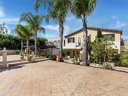 Simplistic Apartment in Reitani near Lido Beach