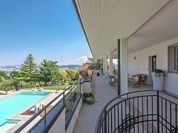 Beachside Apartment in Tavullia
