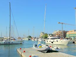 Beachside Apartment in Tavullia