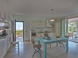 Beachside Apartment in Tavullia